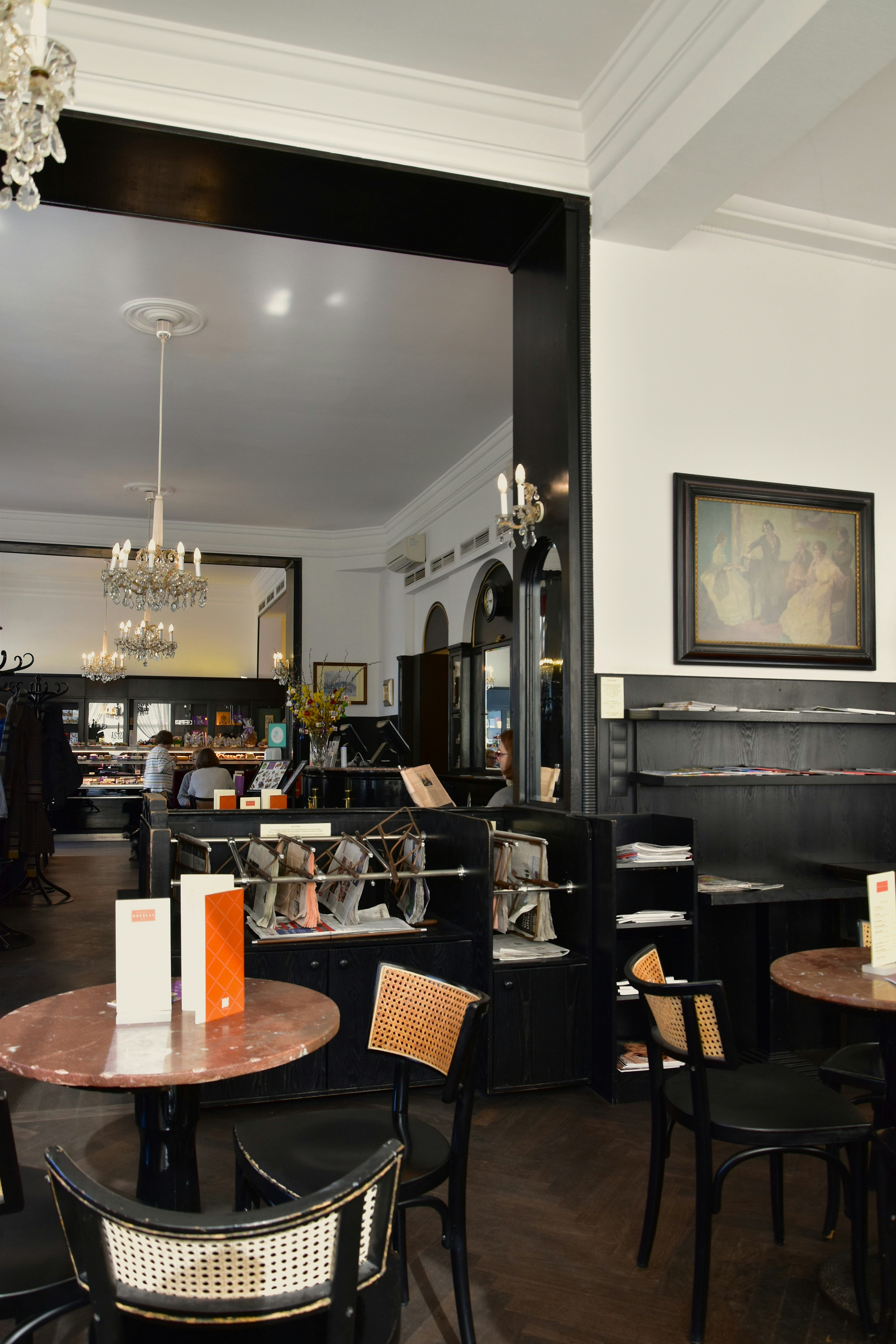Cafetería vienesa – ambiente acogedor junto a la Ringstraße